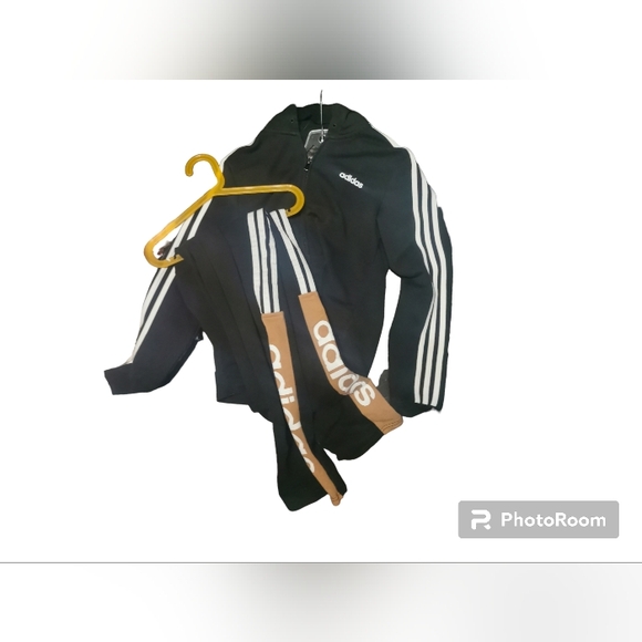 Women's small like new adidas outfits. - Picture 2 of 2